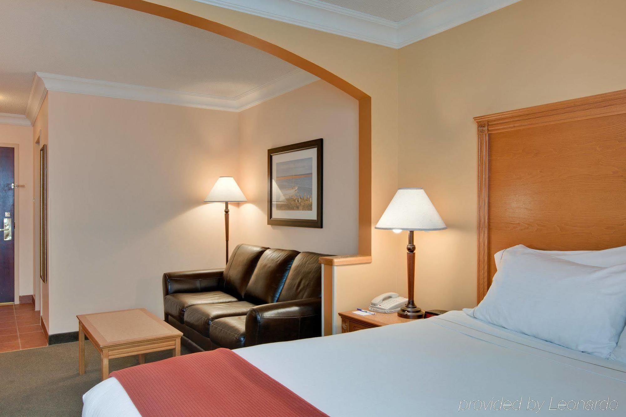 Holiday Inn Express Hotel & Suites Charlottetown By Ihg Exterior foto